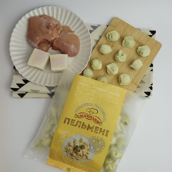 Пельмені курячі зі шпинатом у замороженому вигляді